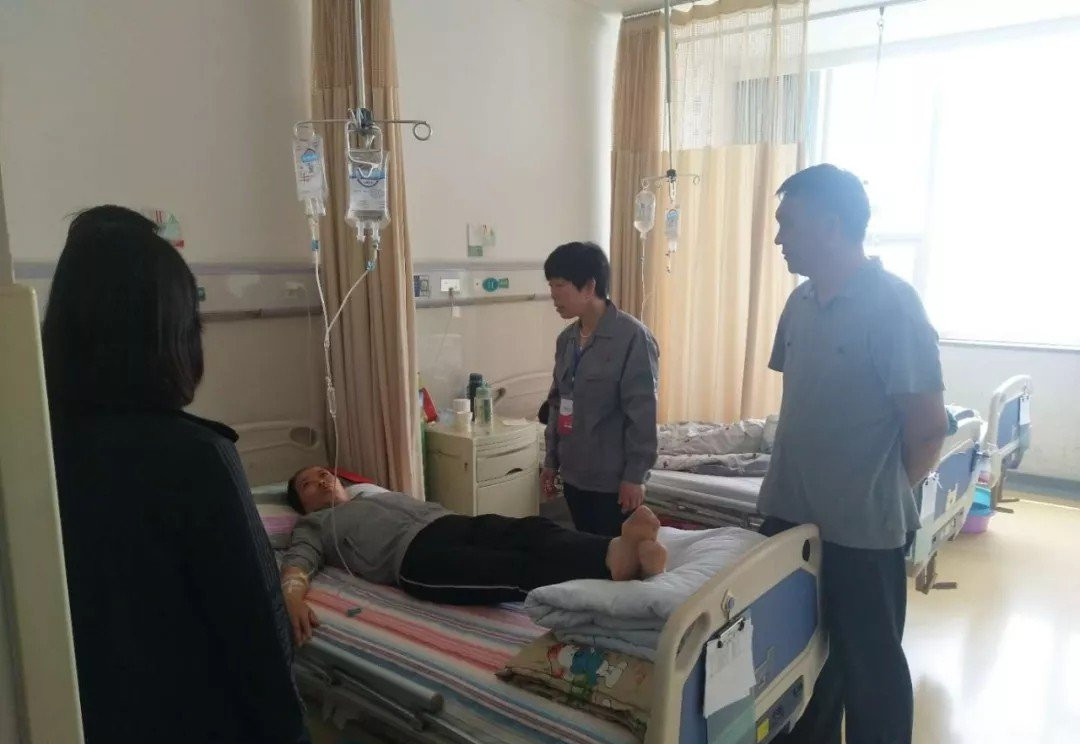 美廚公司工會(huì)、愛(ài)心基金會(huì)聯(lián)合湖濱鎮(zhèn)總工會(huì)走(圖1)