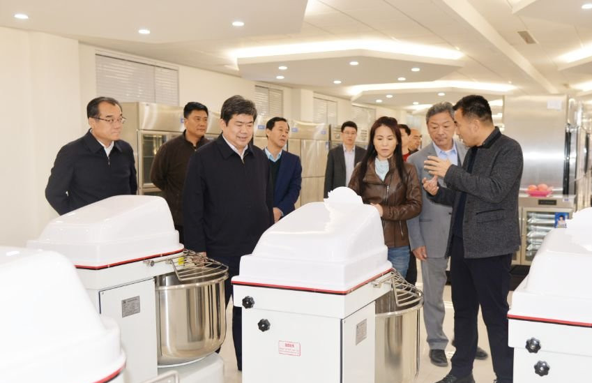 市委常委、統(tǒng)戰(zhàn)部部長李家良陪同客人到濱州市(圖5)