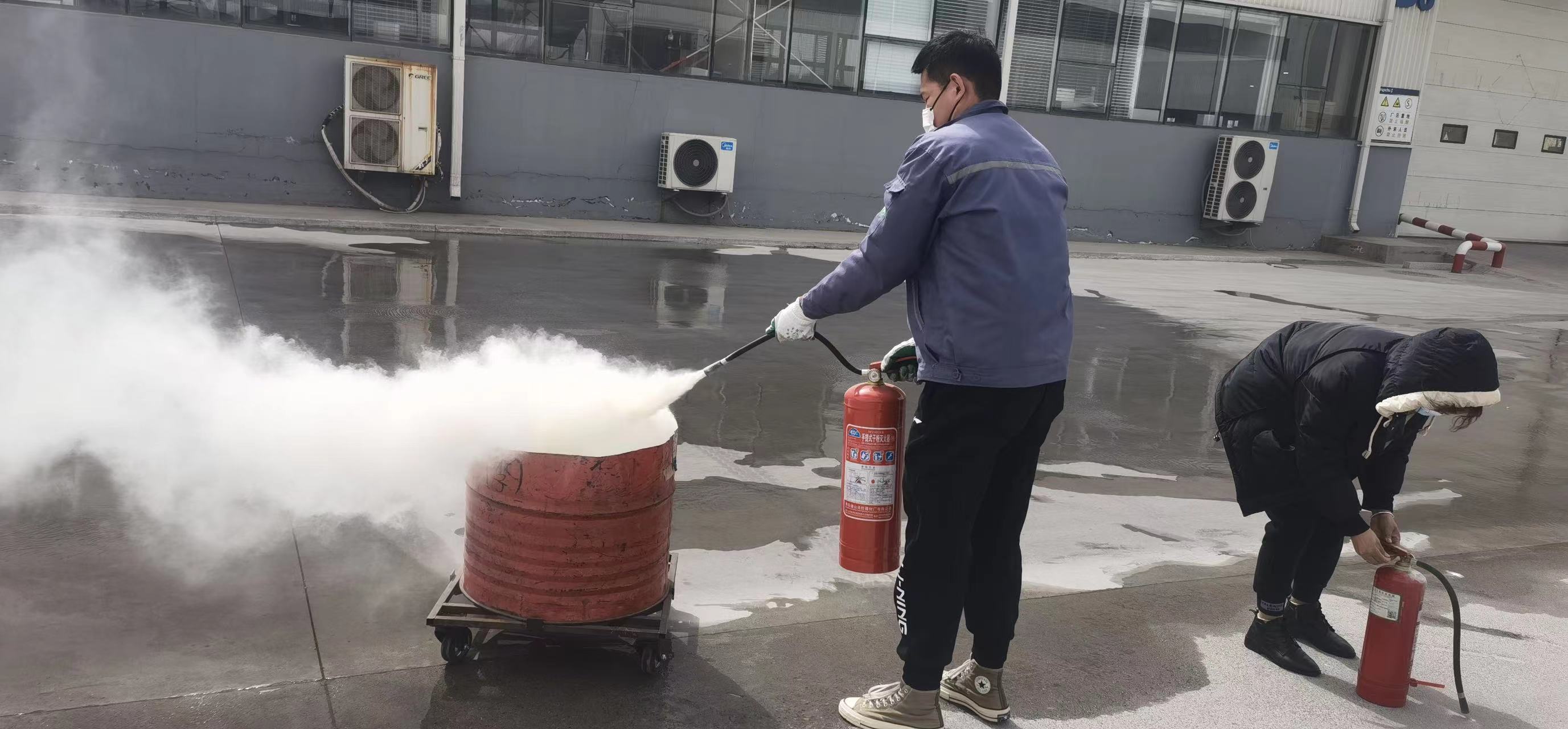 開展消防演練，提升員工應(yīng)急能力(圖3)